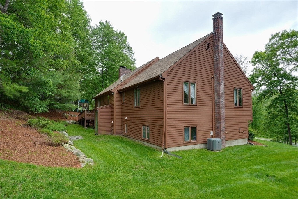 334 Mendon Street Upton, MA 01568 - Photo 37 of 41