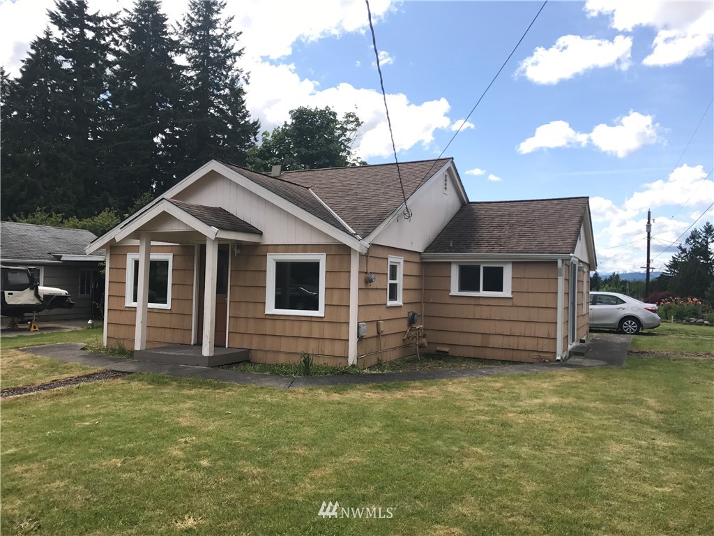 4786 Southeast Foss Road Port Orchard, WA 98366 - Photo 2 of 13 Gallery Image 2