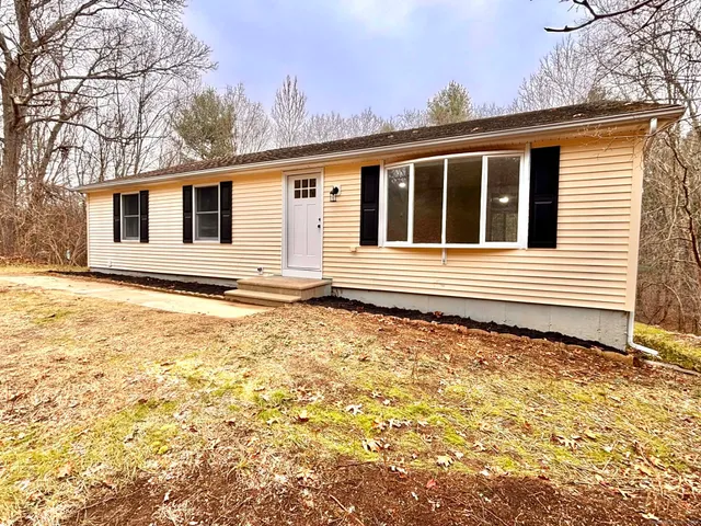 $390,000 | 164 Starkweather Road, Plainfield, CT 06354