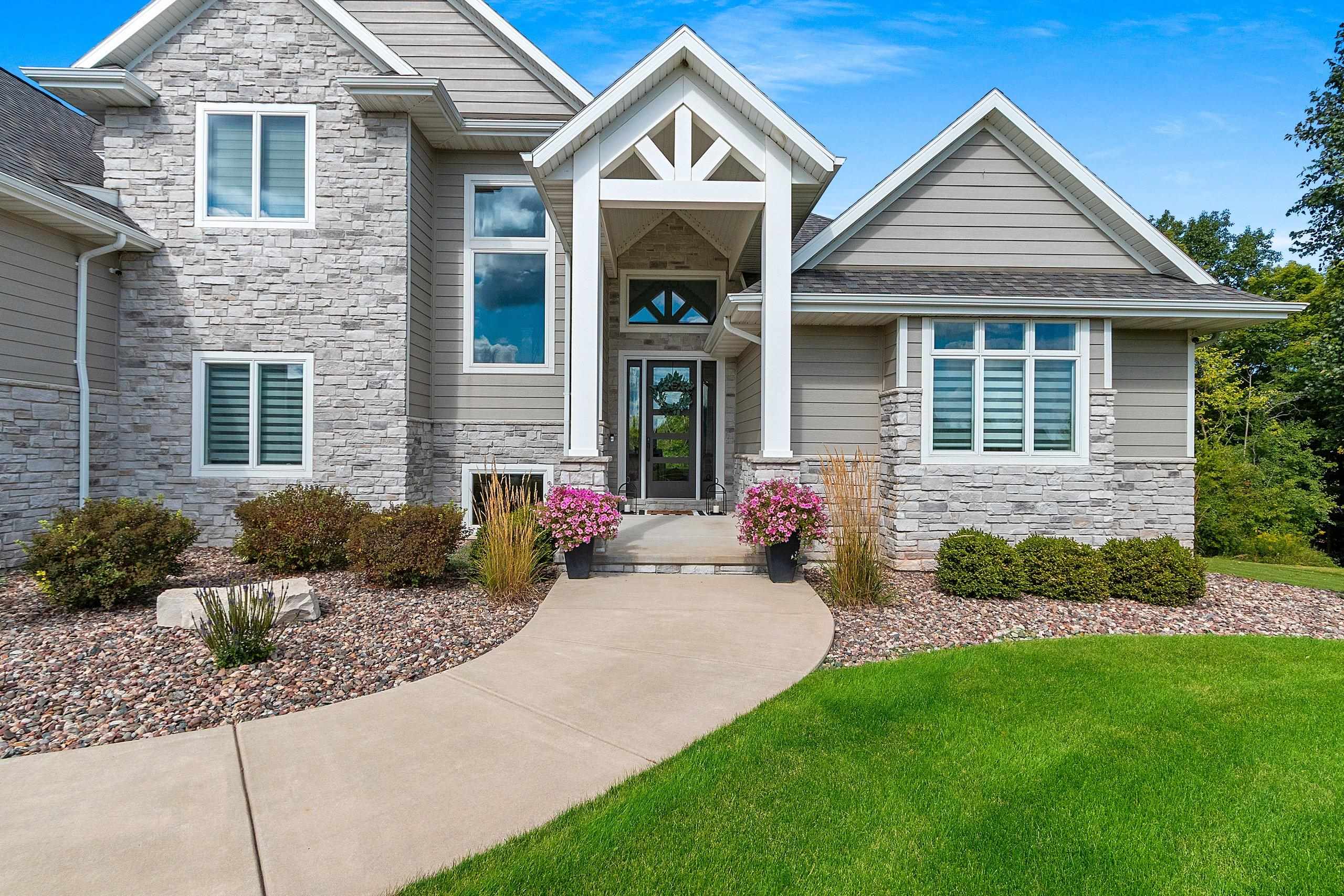 1852 Ridgemont Circle De Pere, WI 54115 - Photo 3 of 67 Gallery Image 3