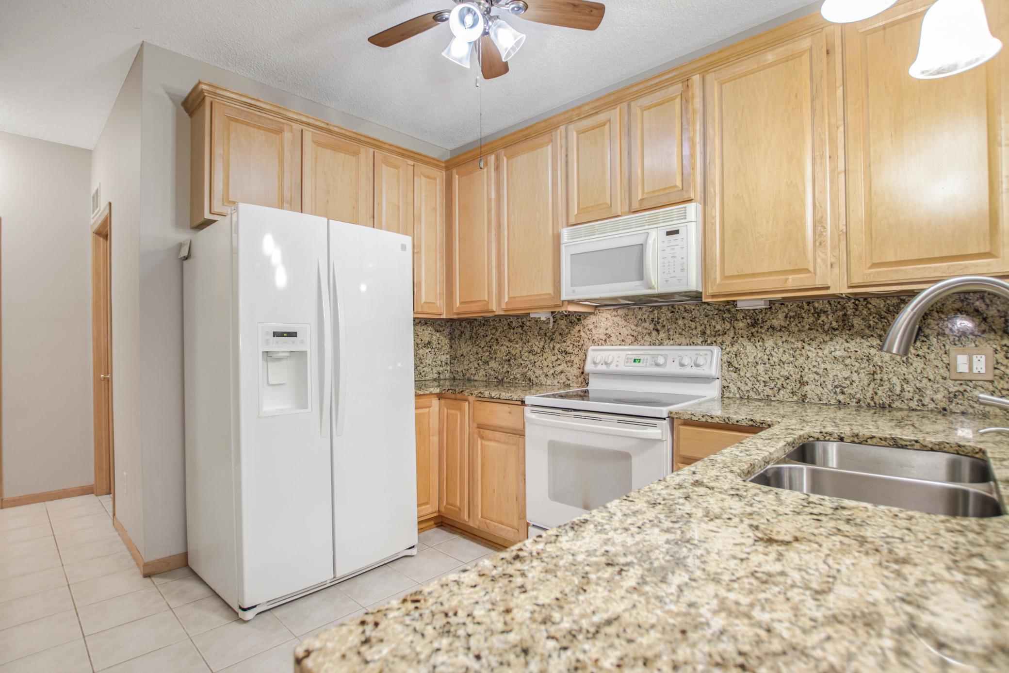 9138 Comstock Lane North Maple Grove, MN 55311 - Photo 13 of 40