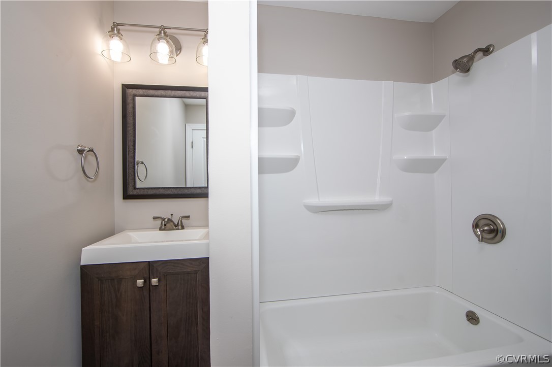4352 Three Bridge Road Powhatan, VA 23139 - Photo 10 of 30 Beautifully updated full bath