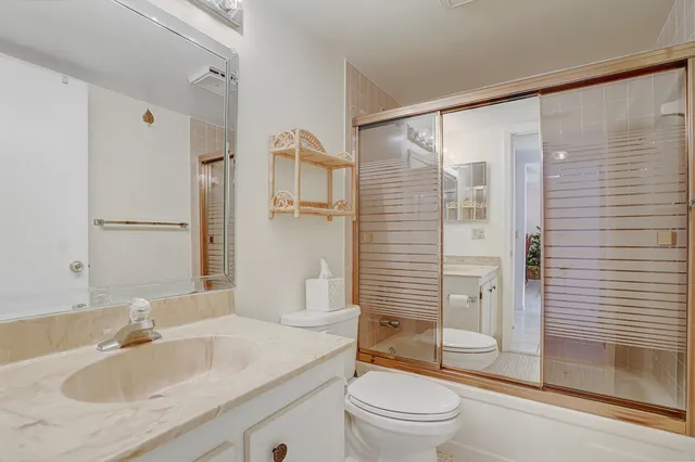 $87,900 | 6650 South Oriole Boulevard, Unit 1040, Delray Beach, FL 33446