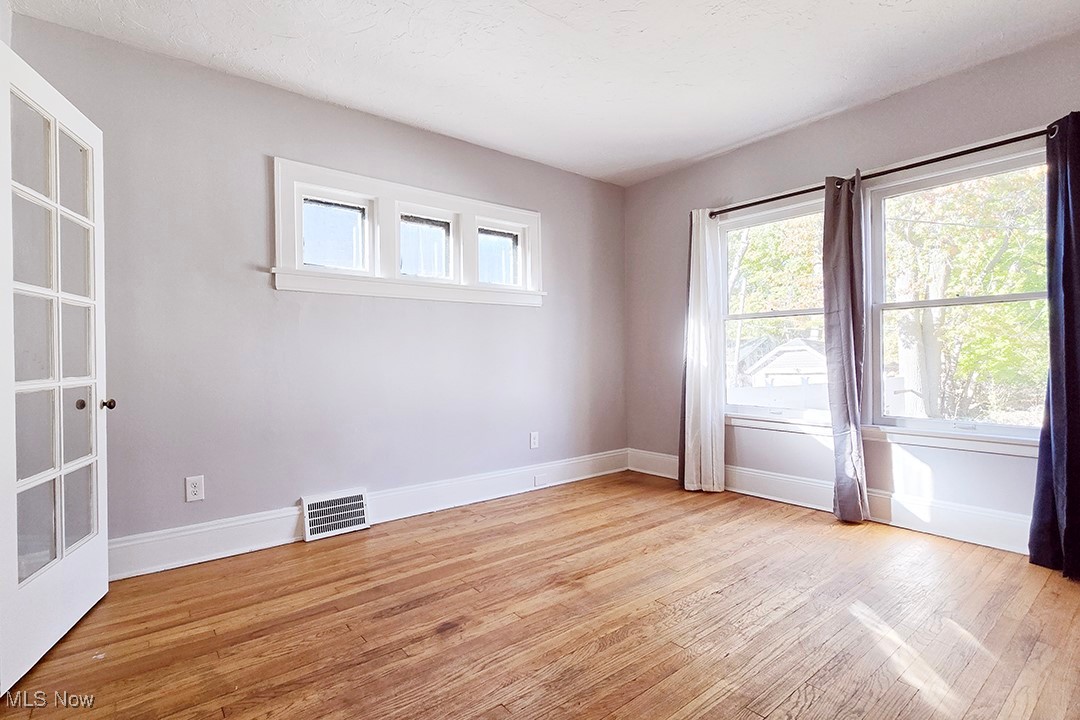 3249 Altamont Road Cleveland, OH 44118 - Photo 4 of 17 Gallery Image 4