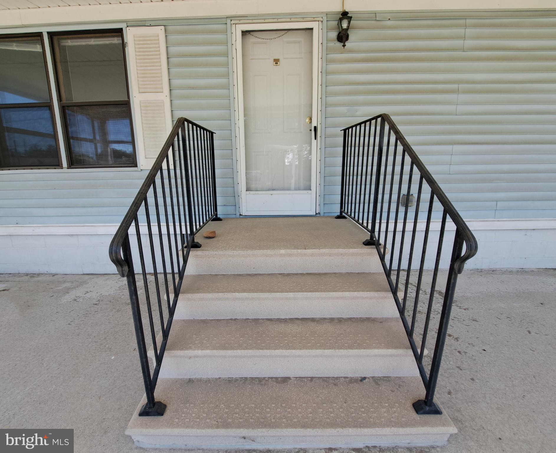 6706 Whiteley Road Hurlock, MD 21643 - Photo 6 of 45 a view of entryway