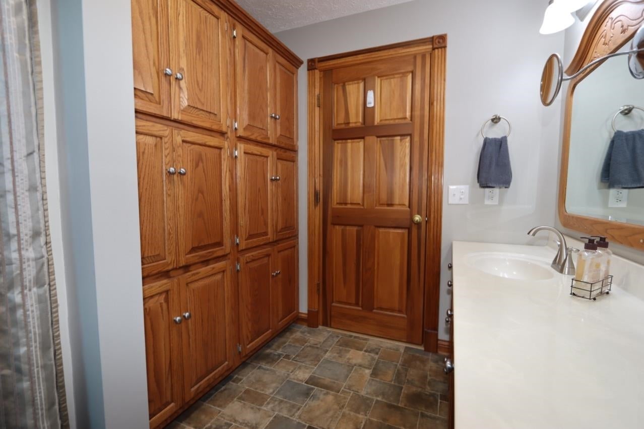 2983 Temple Hill Road Summer Shade, KY 42166 - Photo 26 of 39 Gallery Image 26