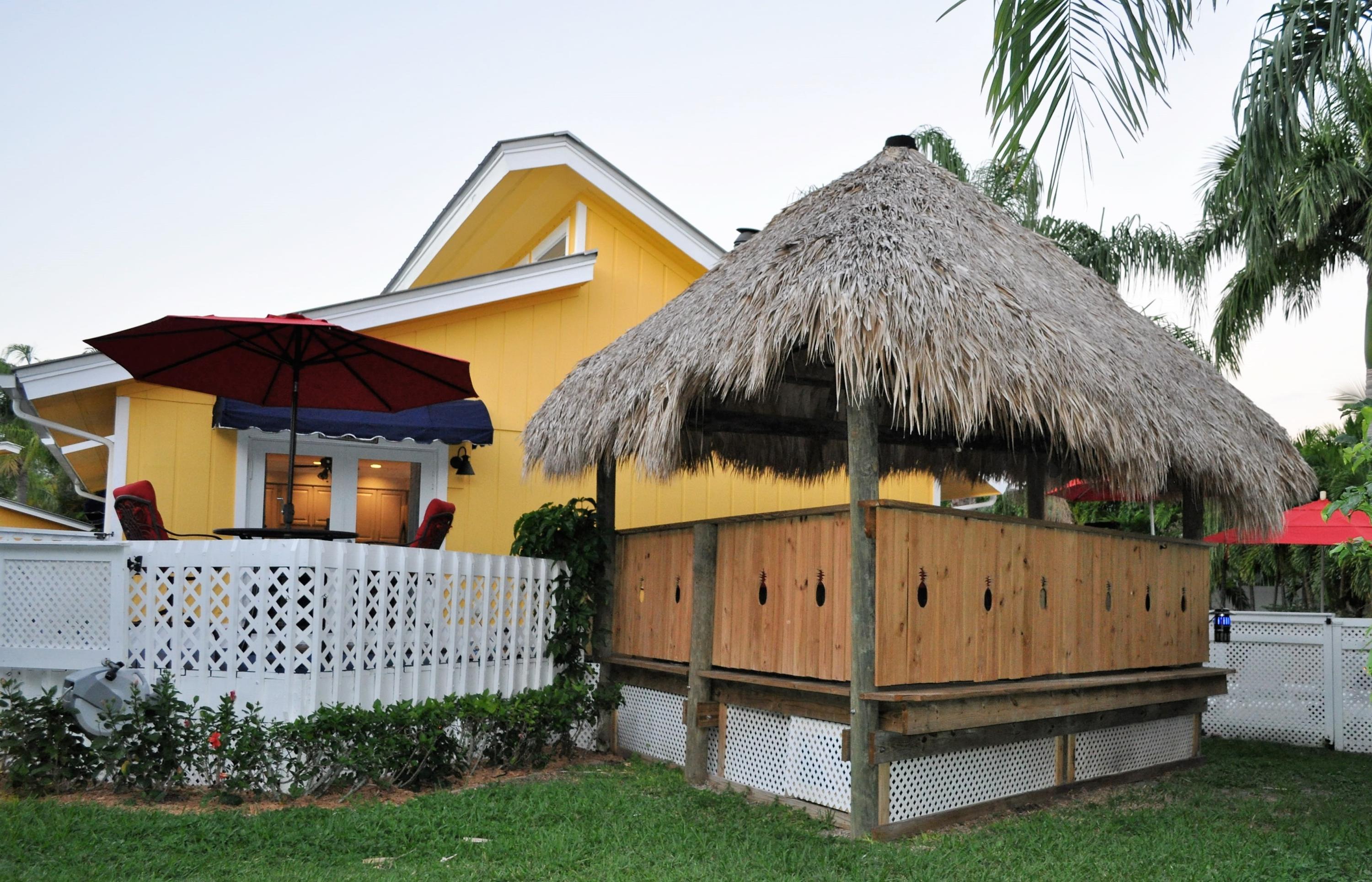 114 Faith Way Jupiter, FL 33458 - Photo 13 of 36 Tiki AND PATIO