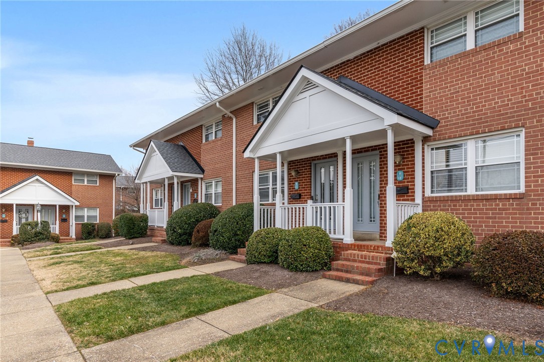 3109 North Parham Road, Unit 17 Henrico, VA 23294 - Photo 3 of 22 View of front facade with brick siding, covered po