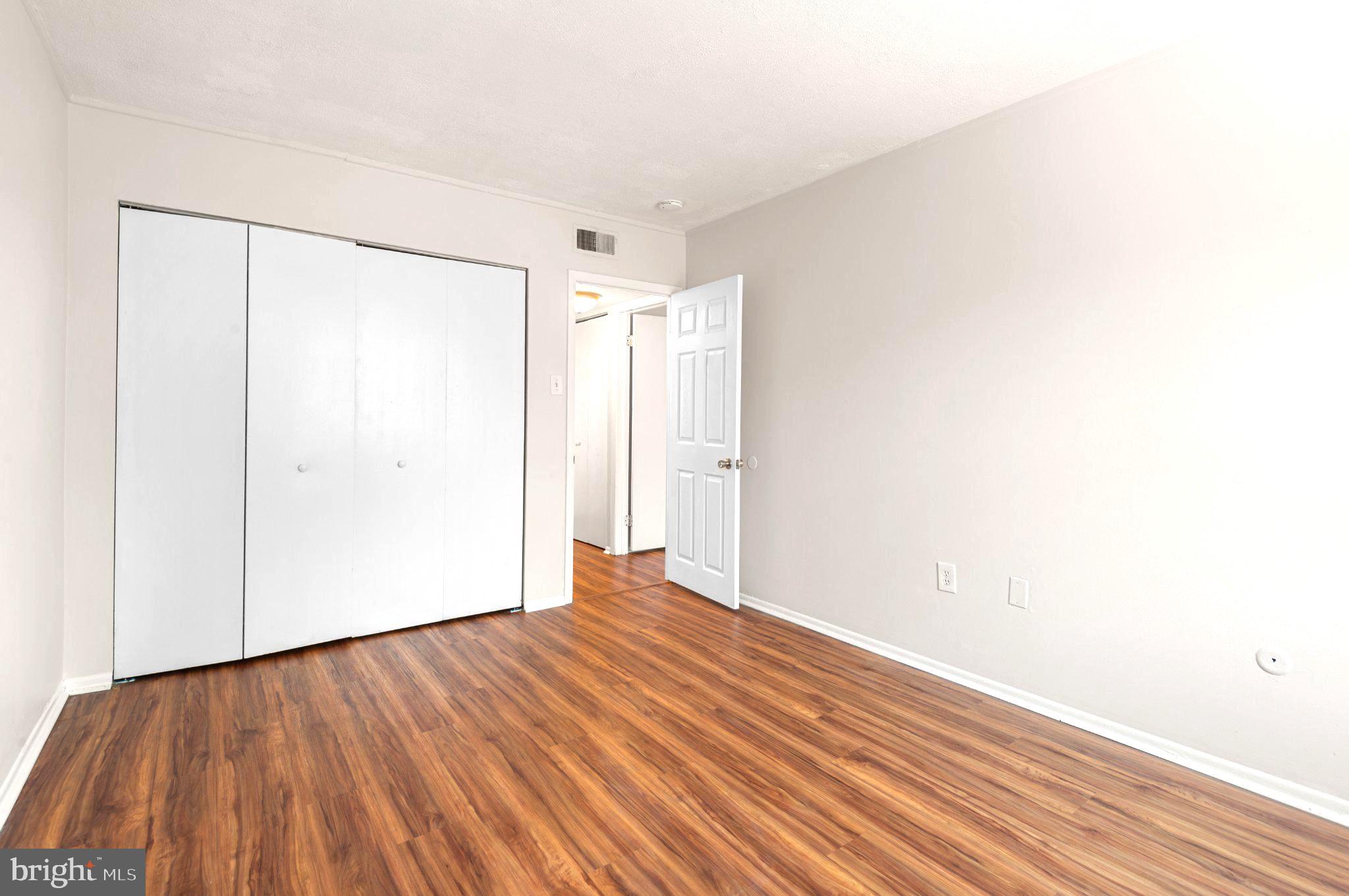 1003 Red Lion Road Philadelphia, PA 19115 - Photo 9 of 26 Bright and spacious room awaits you.