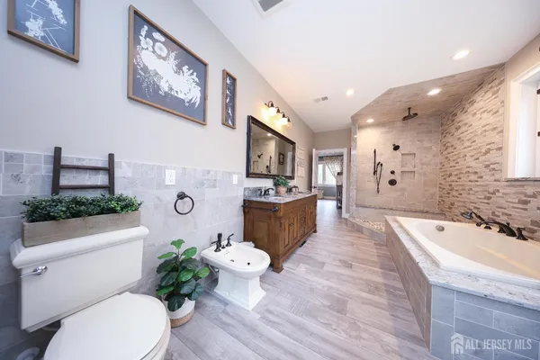 $1,250,000 | 94 East Pleasant Grove Road, Jackson, NJ 08527