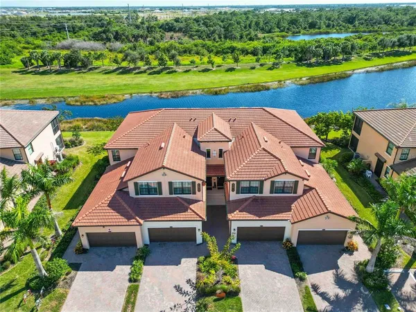 $3,500 | 10817 Tarflower Drive, Unit 201, Venice, FL 34293