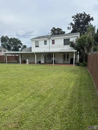 $215,000 | 440 Holy Cross Place, Kenner, LA 70065