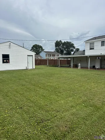 $215,000 | 440 Holy Cross Place, Kenner, LA 70065