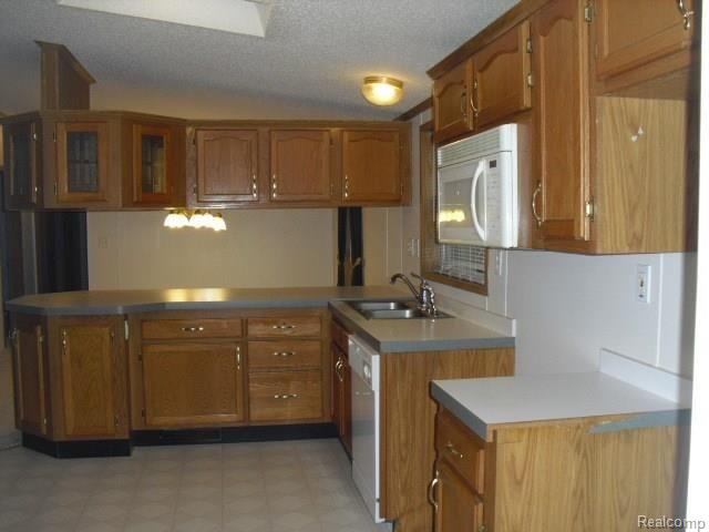 35605 Pratt Road Memphis, MI 48041 - Photo 16 of 33 CIMG1298.JPG