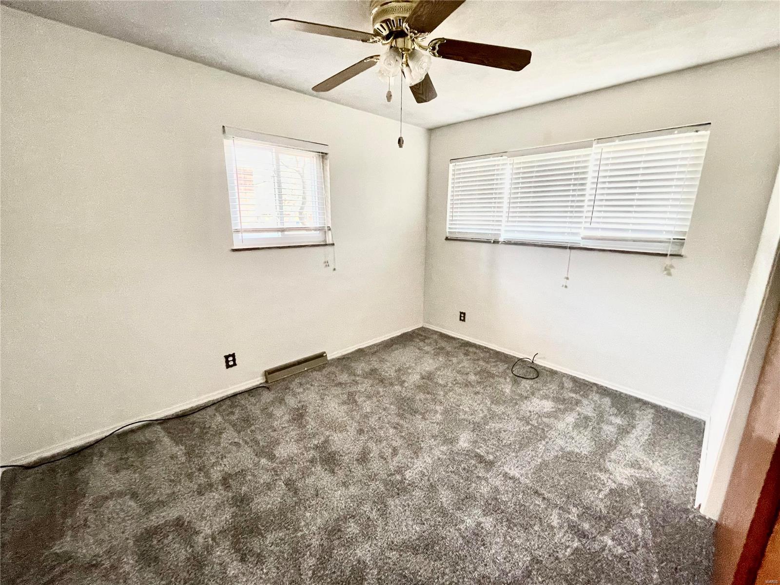 2811 Sunset Drive Granite City, IL 62040 - Photo 10 of 16