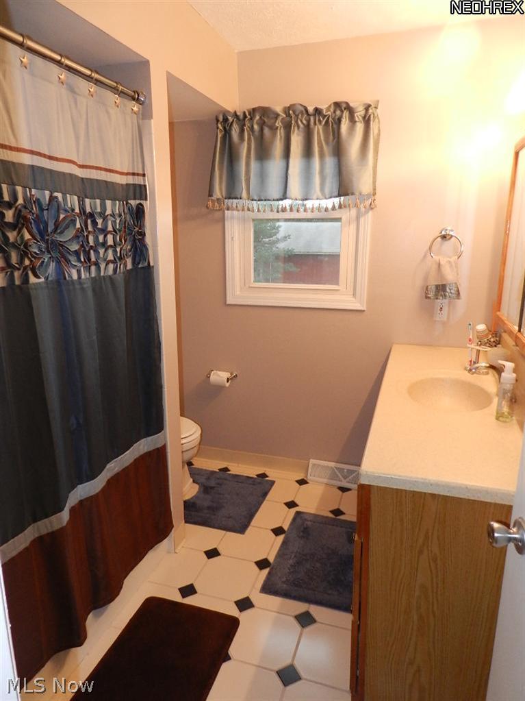 2180 Claus Road Vermilion, OH 44089 - Photo 10 of 18