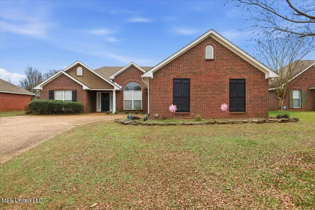$289,900 | 608 Summer Place, Flowood, MS 39232