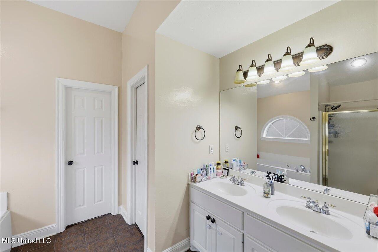 608 Summer Place Flowood, MS 39232 - Photo 18 of 29 18-608 Summer Pl _ Home Tours MS