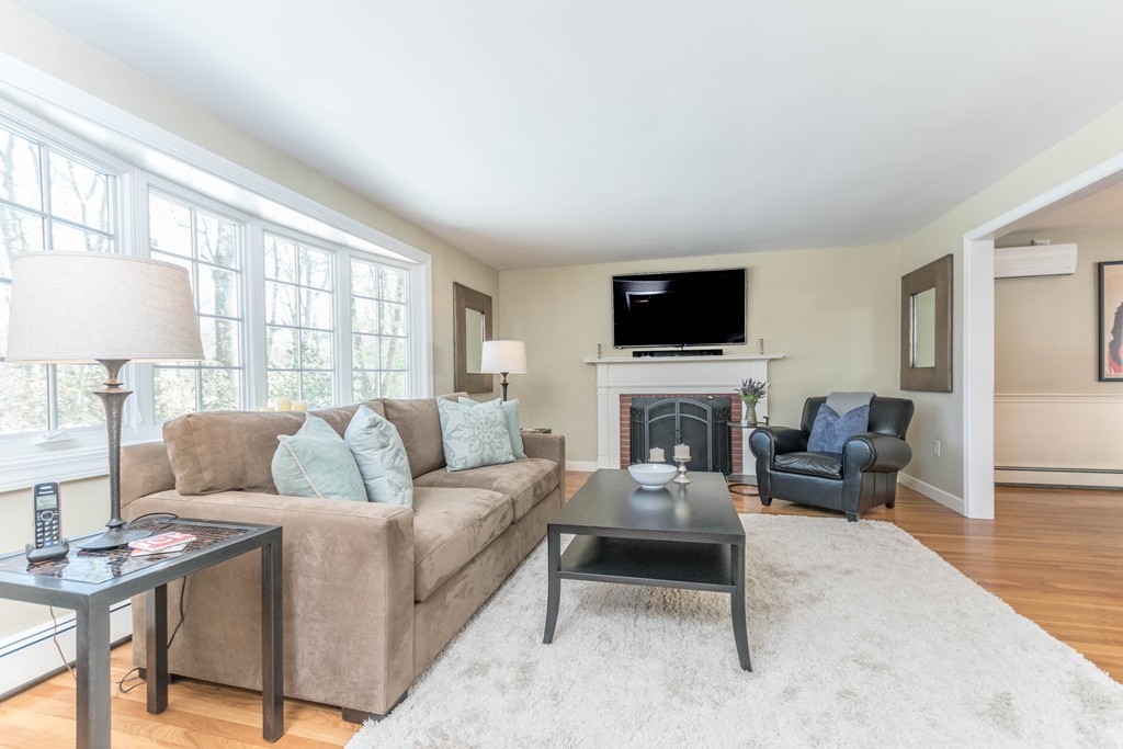 52 Country Club Road Dedham, MA 02026 - Photo 2 of 20 Gallery Image 2