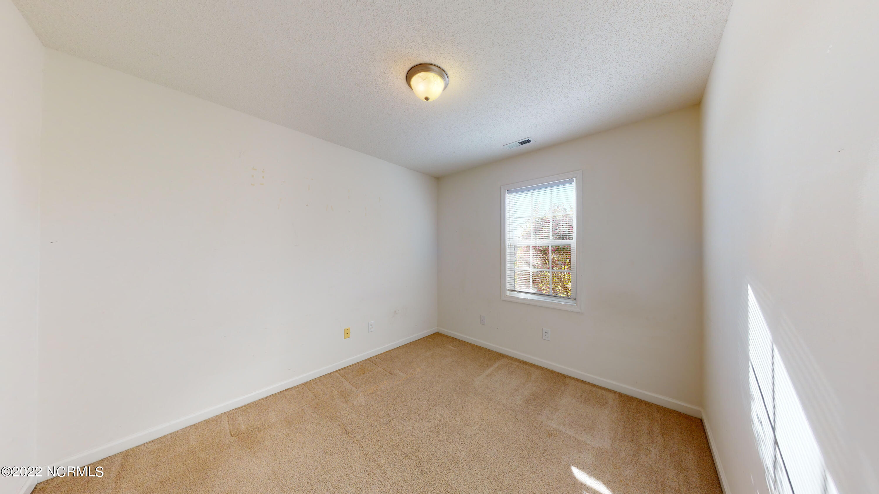 401 Shale Road Hubert, NC 28539 - Photo 11 of 23 401-Shale-Dr-01112022_135137