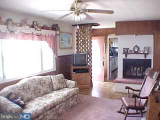 7 Midfield Road New Castle, DE 19720 - Photo 3 of 6 Gallery Image 3