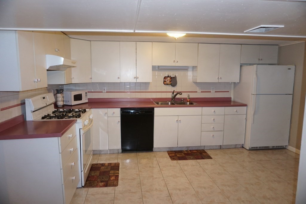 14 Jayson Road Methuen, MA 01844 - Photo 14 of 27 Gallery Image 14