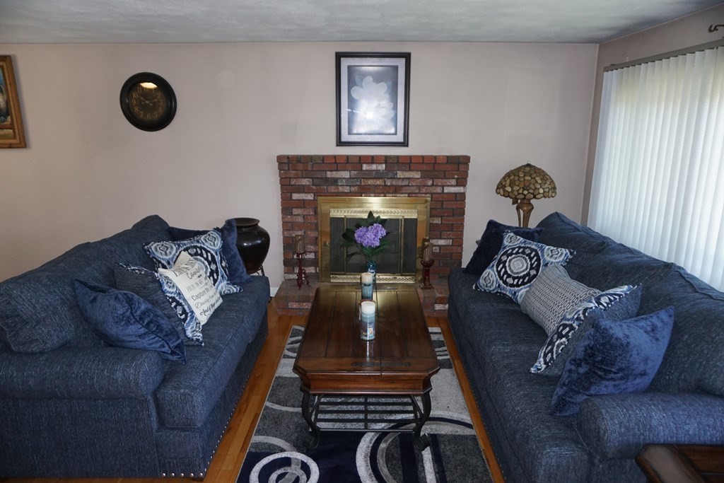 14 Jayson Road Methuen, MA 01844 - Photo 4 of 27 Gallery Image 4