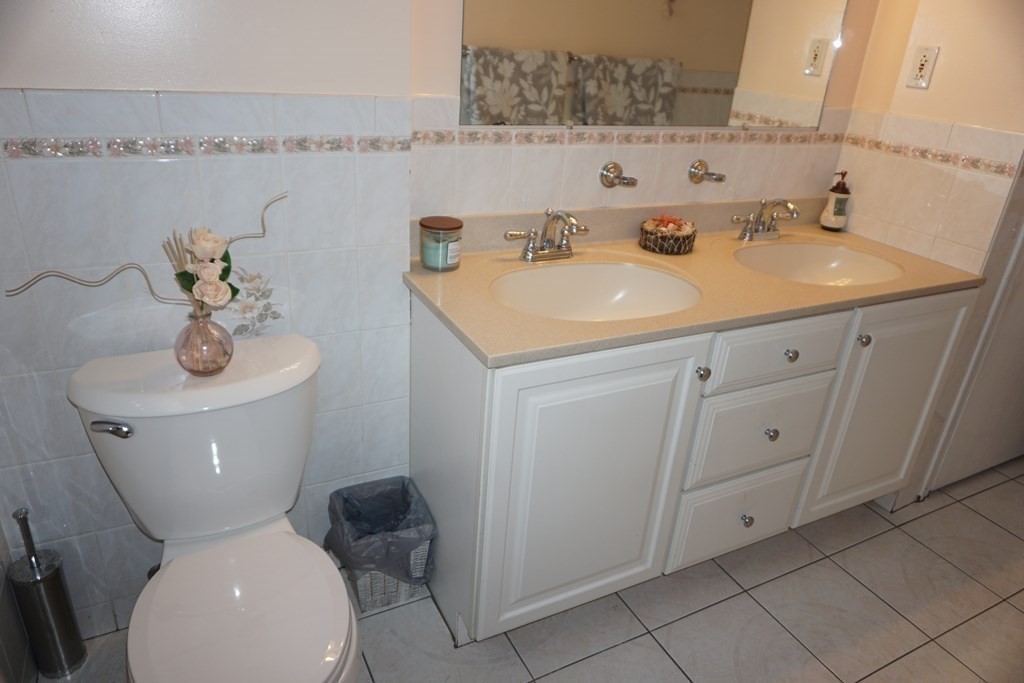 14 Jayson Road Methuen, MA 01844 - Photo 8 of 27 Gallery Image 8