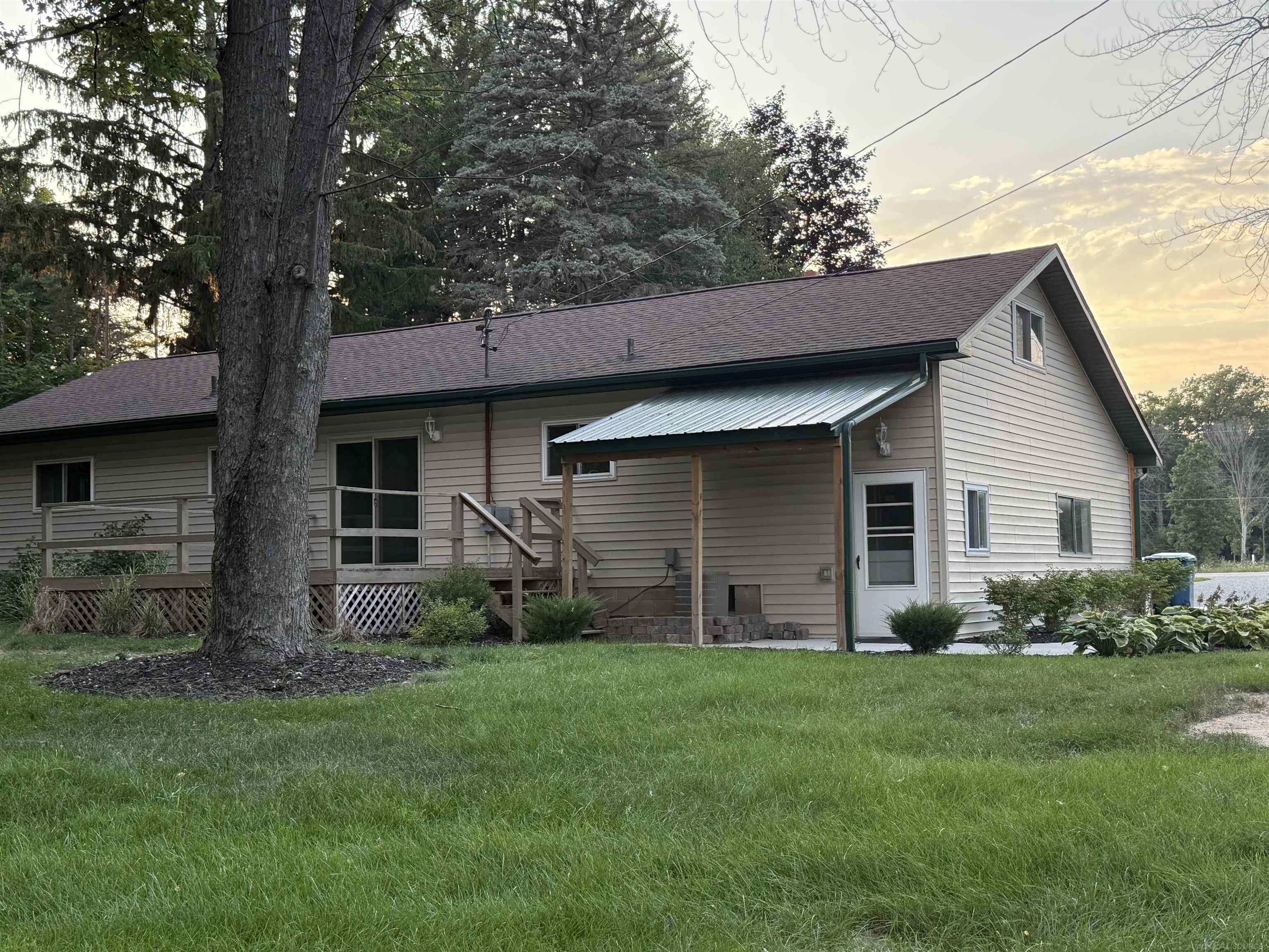 3067 West Huron Road Standish, MI 48658 - Photo 4 of 41