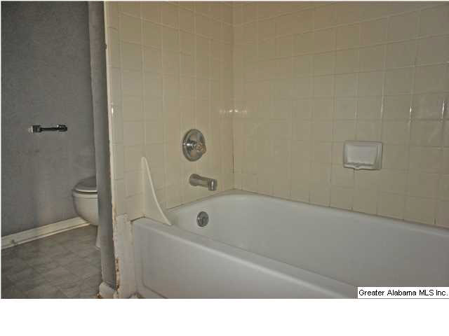 1410 Applegate Drive Alabaster, AL 35007 - Photo 27 of 32 Gallery Image 27