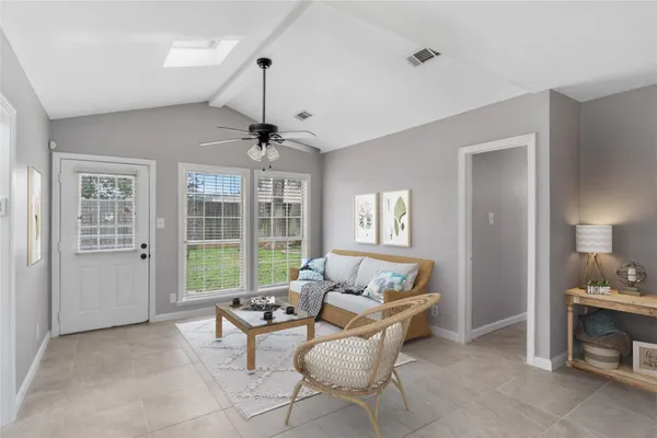 $1,600 | 1110 Woods Drive, Liberty, TX 77575