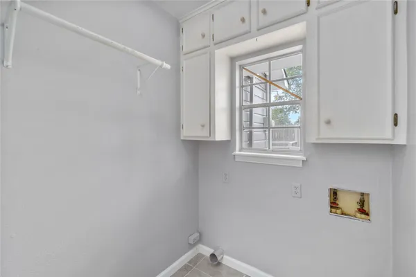 $1,600 | 1110 Woods Drive, Liberty, TX 77575