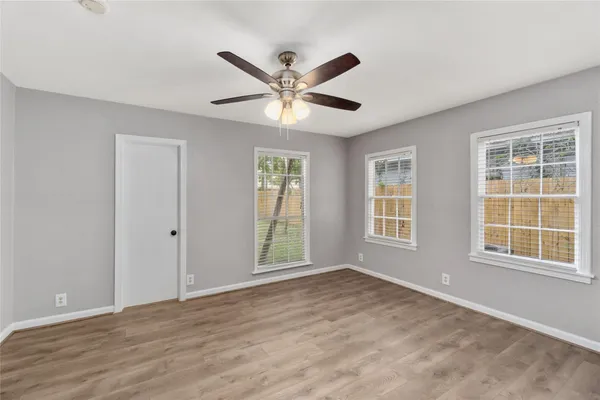 $1,600 | 1110 Woods Drive, Liberty, TX 77575