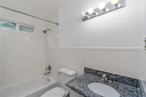 $1,600 | 1110 Woods Drive, Liberty, TX 77575