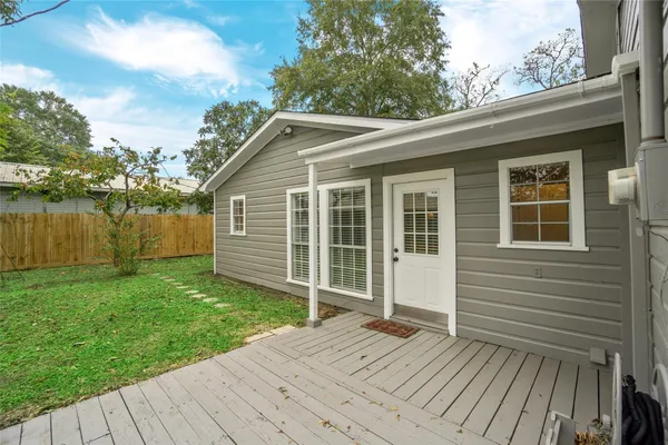 $1,600 | 1110 Woods Drive, Liberty, TX 77575