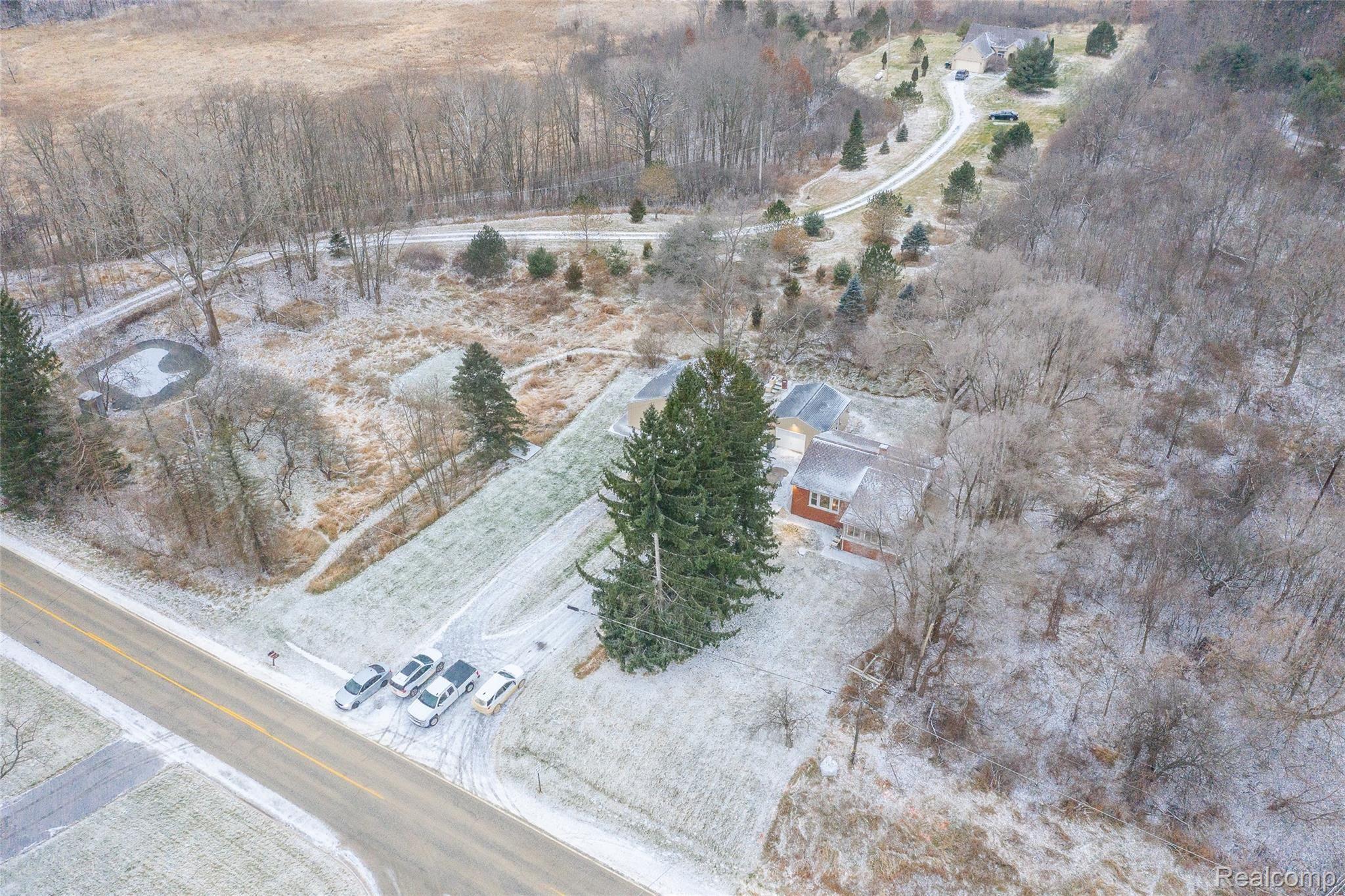 9265 Hartland Road Fenton, MI 48430 - Photo 25 of 35 Aerials-9.jpg