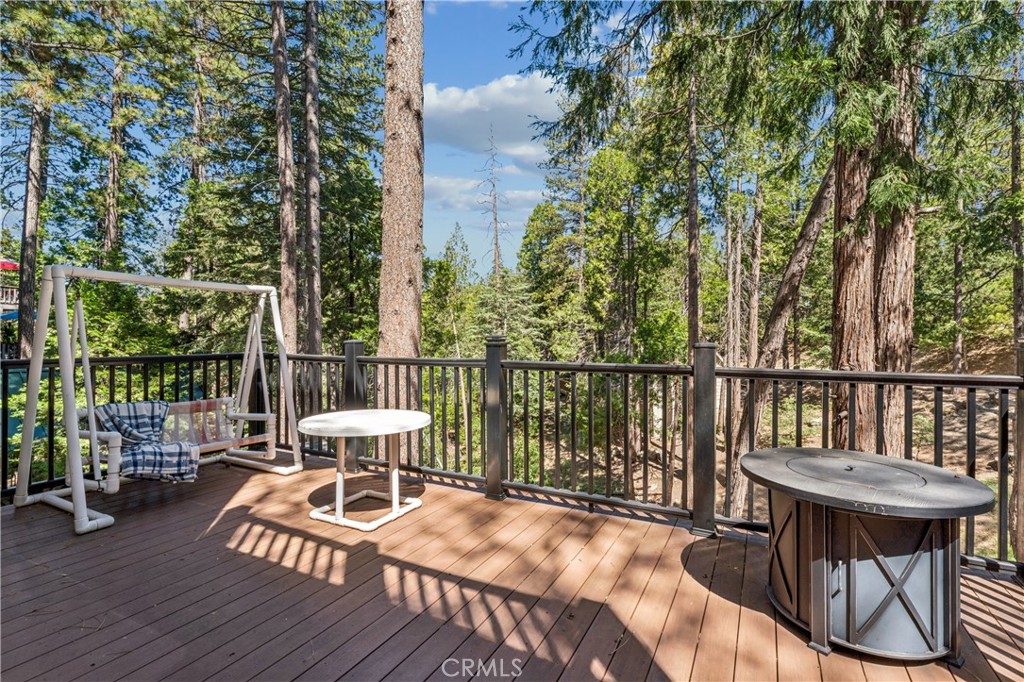 628 Grass Valley Road Lake Arrowhead, CA 92352 - Photo 16 of 64