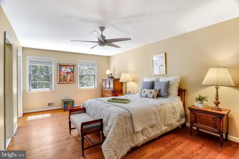 $1,025,000 | 6724 Melrose Drive, McLean, VA 22101