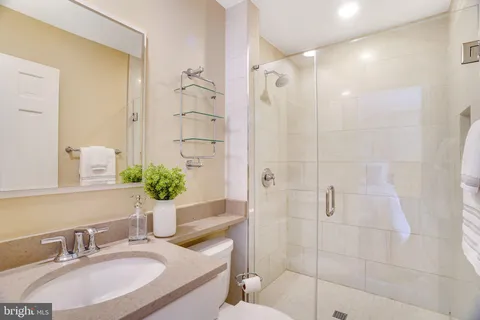 $1,025,000 | 6724 Melrose Drive, McLean, VA 22101
