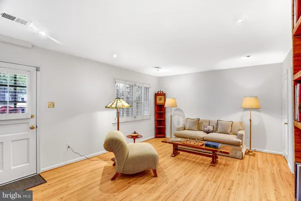 $1,025,000 | 6724 Melrose Drive, McLean, VA 22101