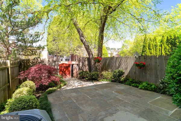 $1,025,000 | 6724 Melrose Drive, McLean, VA 22101