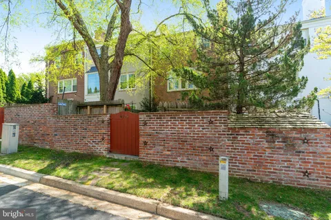 $1,025,000 | 6724 Melrose Drive, McLean, VA 22101