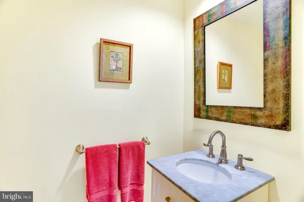 $1,025,000 | 6724 Melrose Drive, McLean, VA 22101