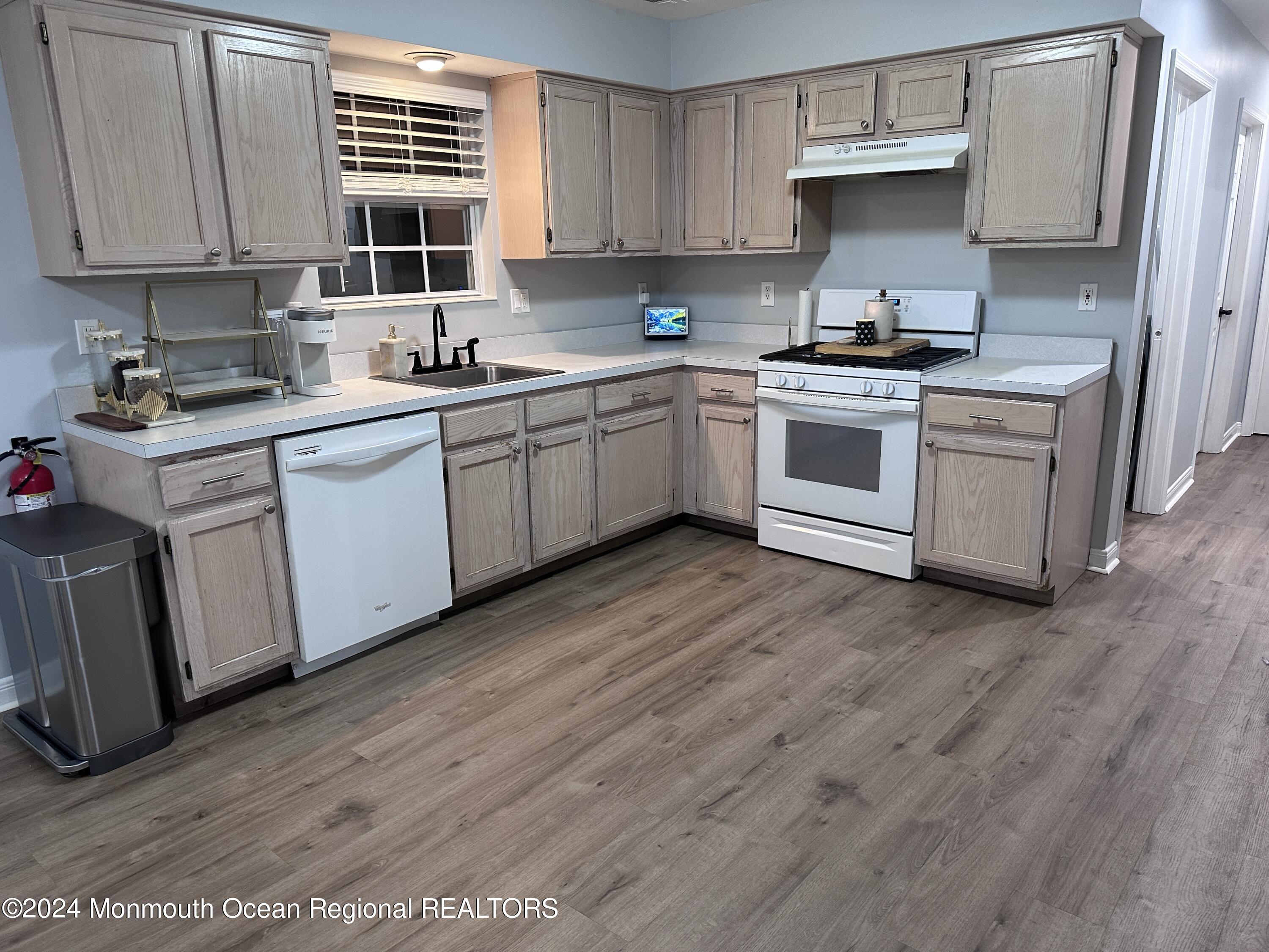 12 Yaffa Road Bayville, NJ 08721 - Photo 17 of 22 Kitchen