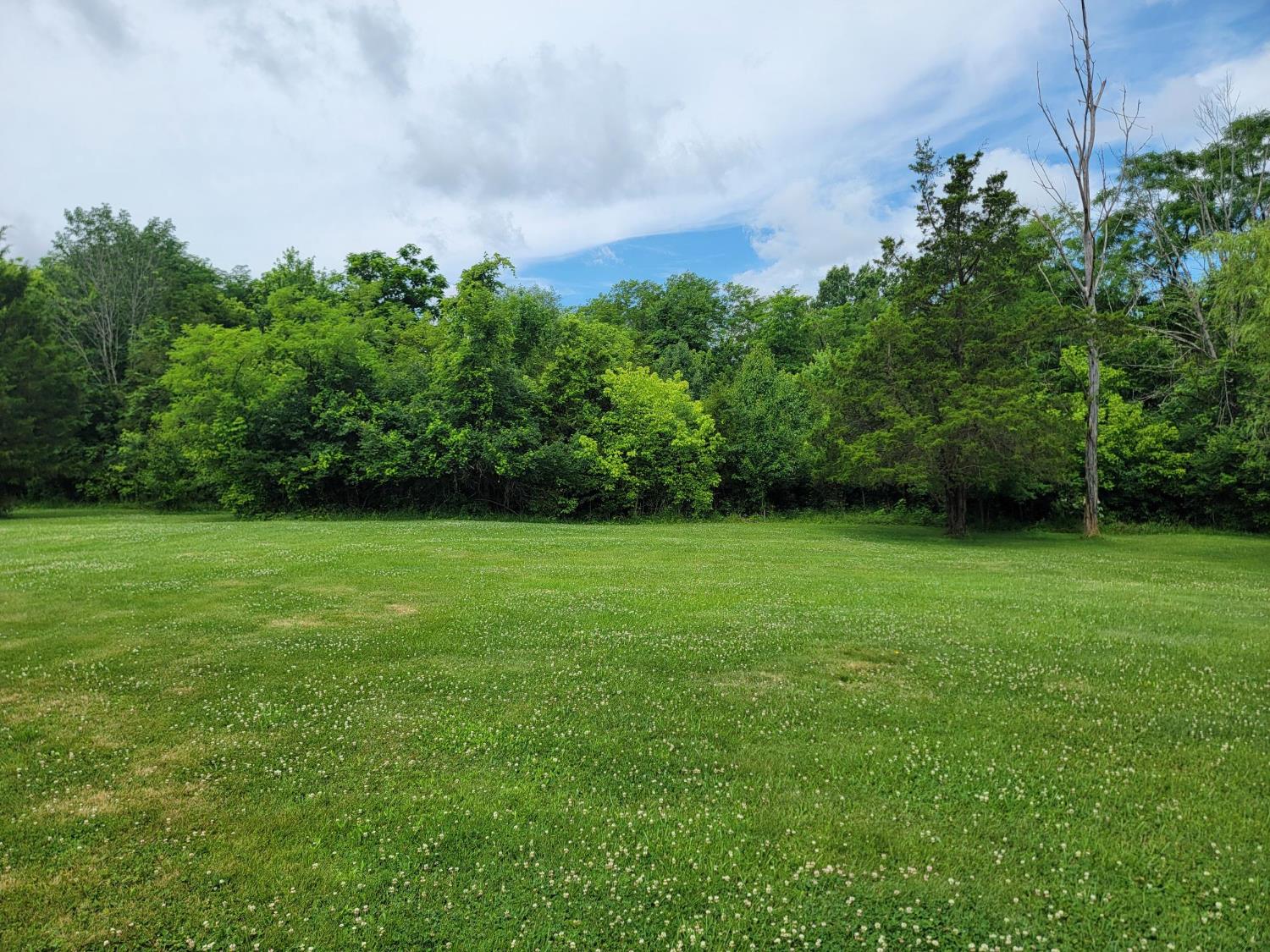 10827 Highridge Road Aurora, IN 47001 - Photo 3 of 28