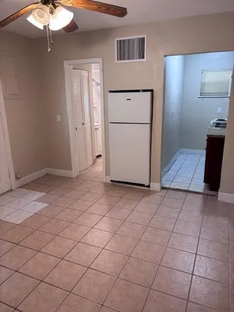 $1,225 | 5393 Southeast 48th Avenue, Unit B, Stuart, FL 34997