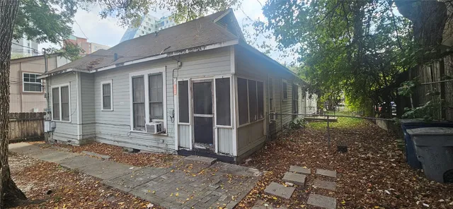 $1,550 | 704 West 22nd Street, Unit B, Austin, TX 78705