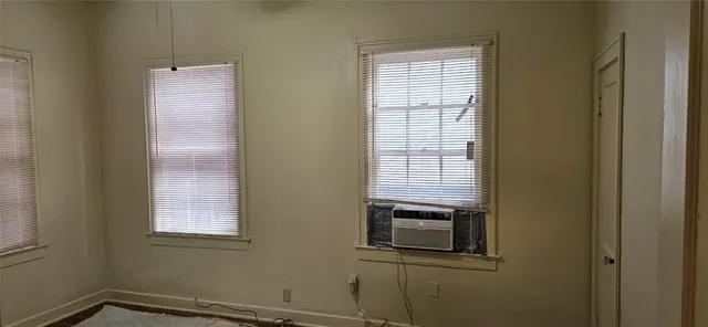 $1,550 | 704 West 22nd Street, Unit B, Austin, TX 78705