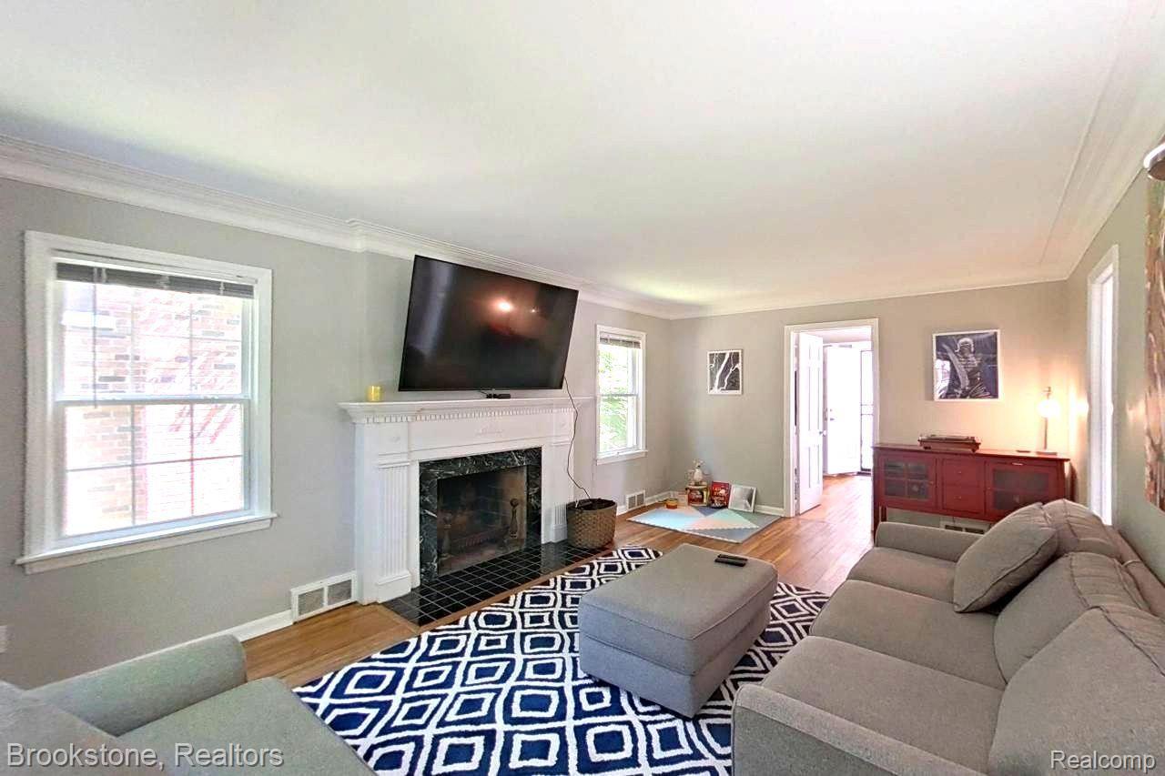 14540 Stahelin Road Detroit, MI 48223 - Photo 6 of 42 Gallery Image 6