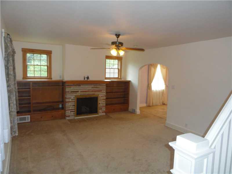 69 Ridgewood Avenue West View, PA 15229 - Photo 9 of 19 Living Room.